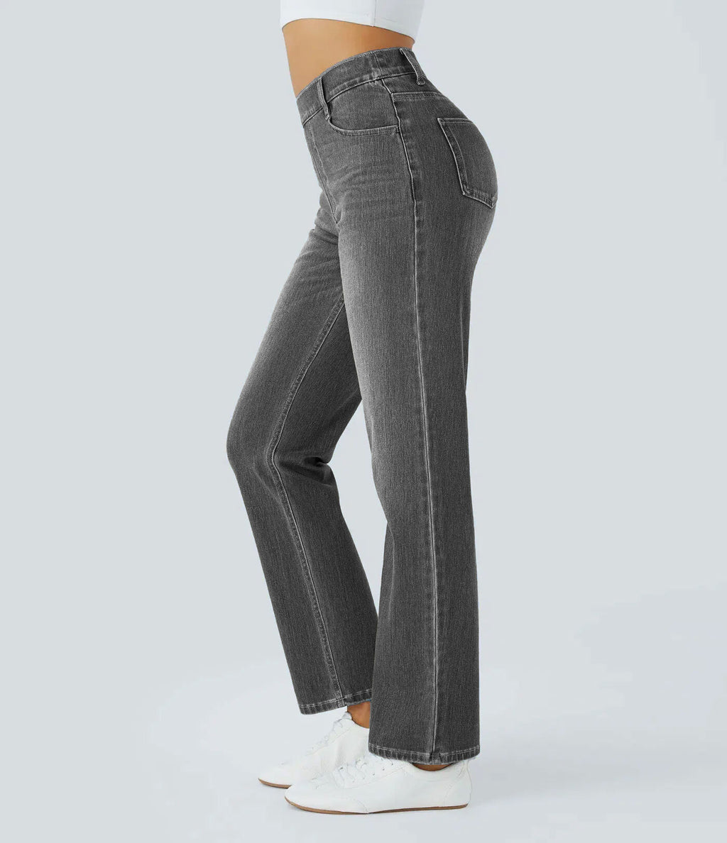 Stretch-Knit Straight-Leg Jeans with Multiple Pockets