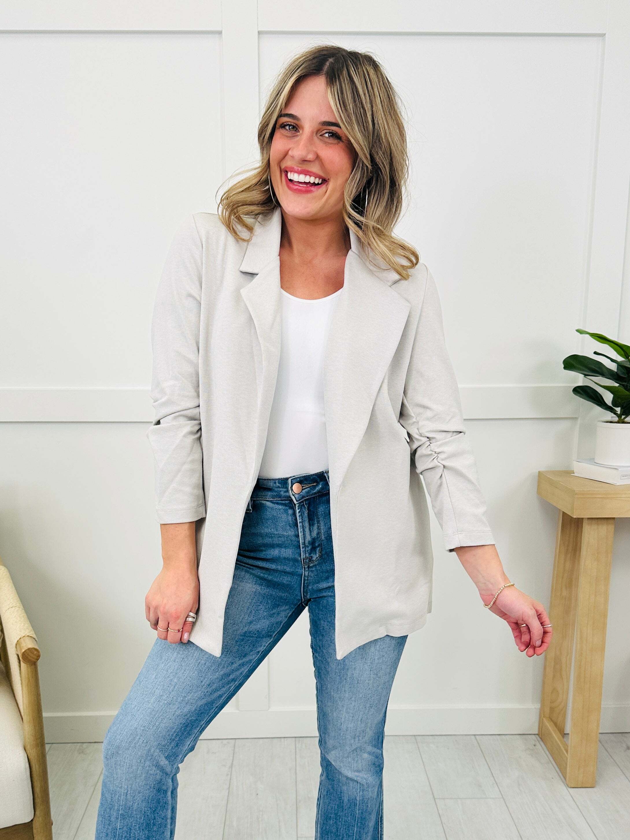 🔥2025 Hot Sale🔥 Boss Lady Magic Blazer- Multiple Colors!