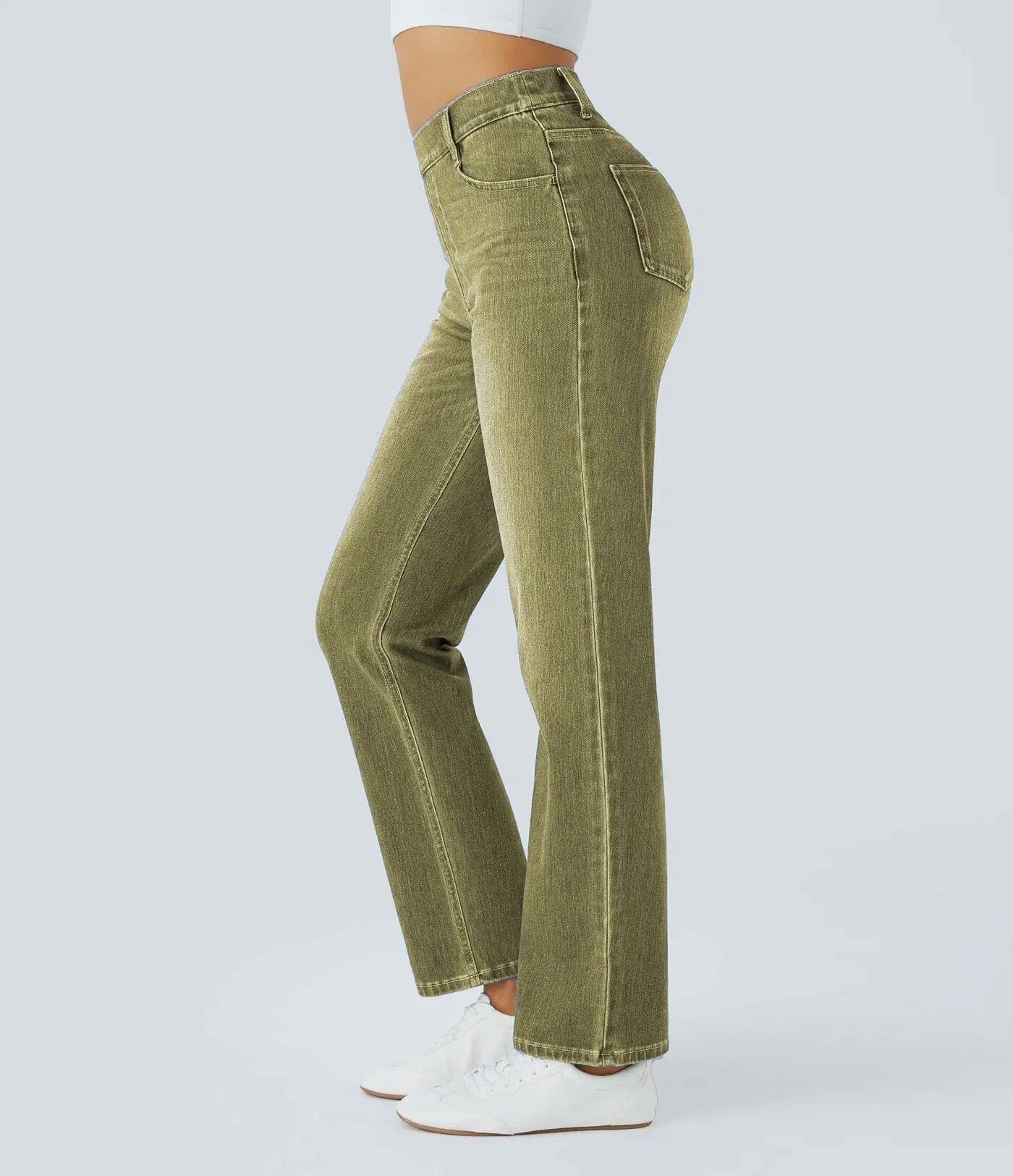 Stretch-Knit Straight-Leg Jeans with Multiple Pockets