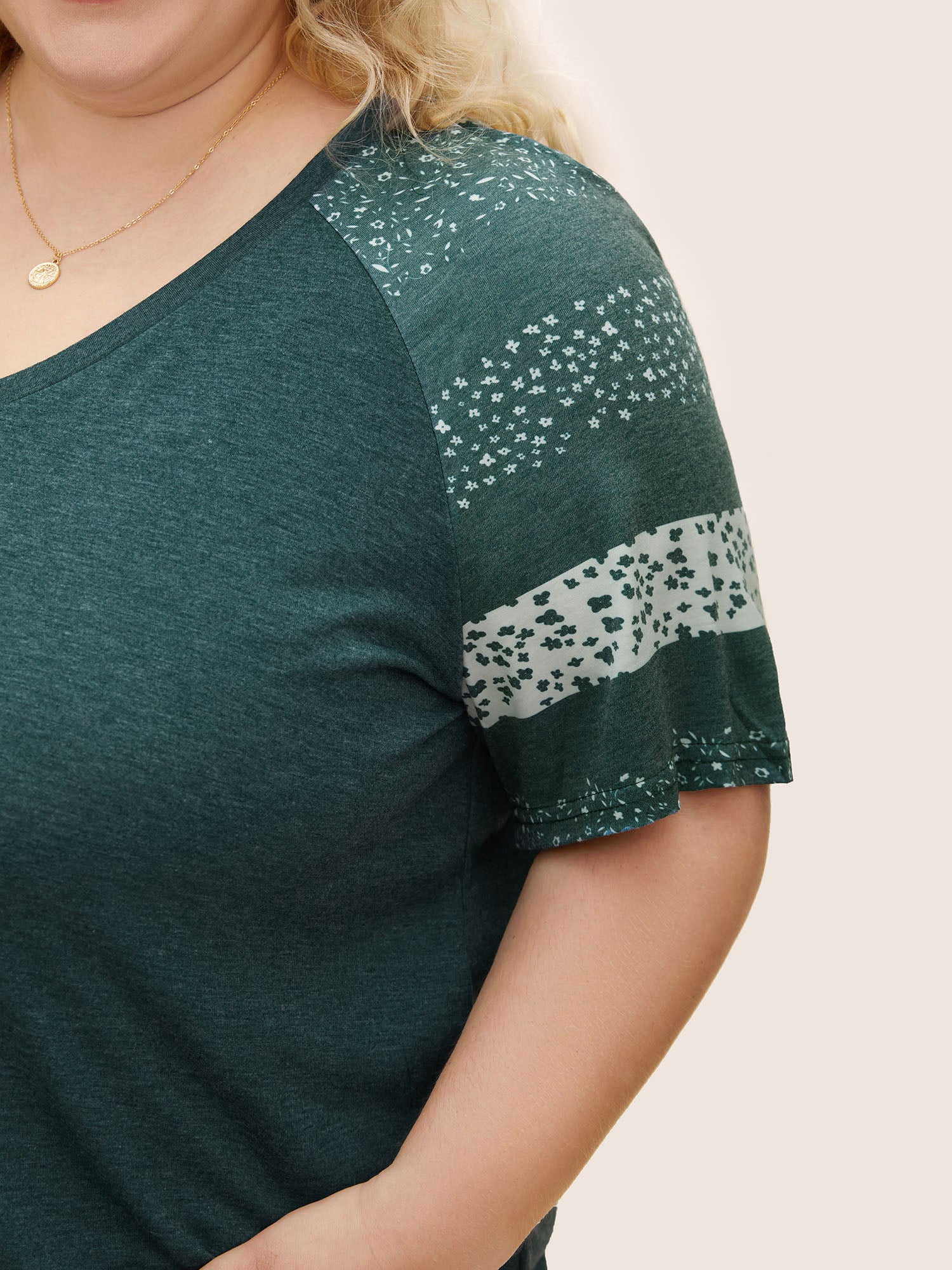 13-pack of Loose-fitting cotton sport T-Shirts with a Variety of Colorblock Prints