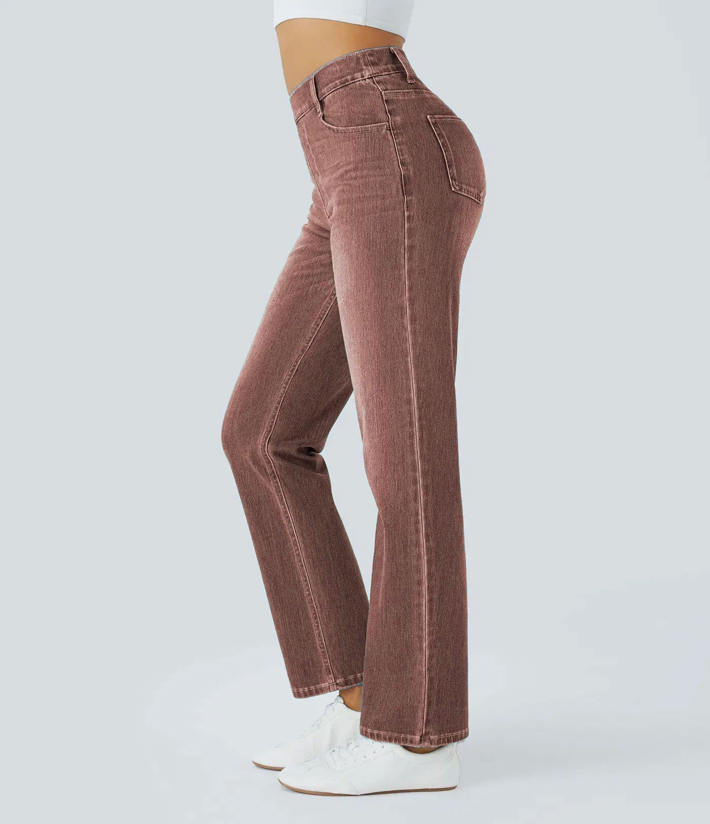 Stretch-Knit Straight-Leg Jeans with Multiple Pockets